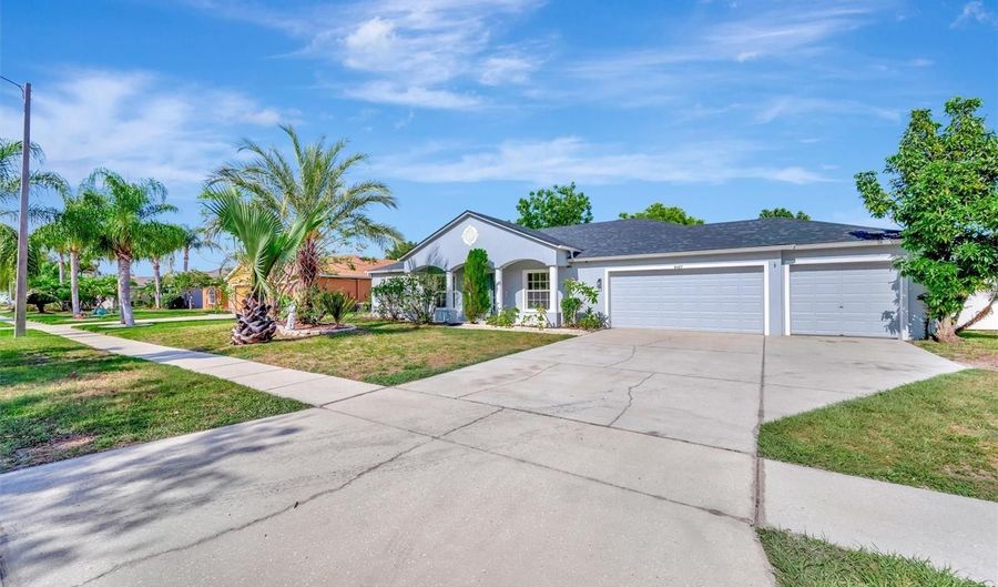 6427 CLAIR SHORE Dr, Apollo Beach, FL 33572 - 3 Beds, 2 Bath