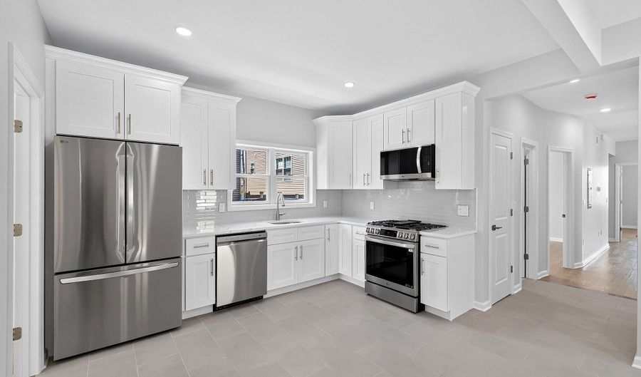 204 KENNEDY Blvd 1, Bayonne, NJ 07002 - 3 Beds, 1 Bath