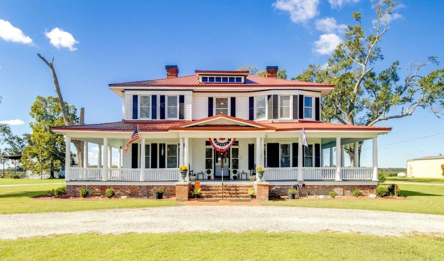 2530 St. Charles Rd, Bishopville, SC 29010 - 5 Beds, 3 Bath