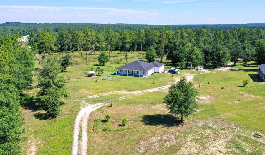 6251 Highway 4, Baker, FL 32531 - 4 Beds, 2 Bath