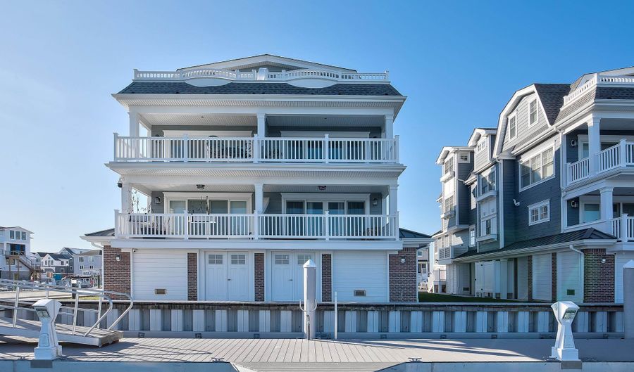 885 21st West, Avalon, NJ 08202 - 5 Beds, 6 Bath