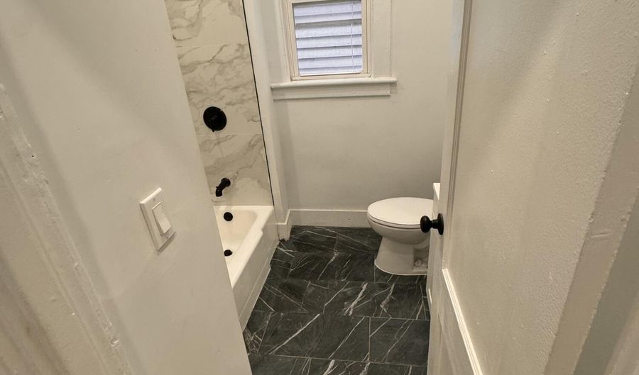 673 Myrtle Ave 2, Albany, NY 12208 - 4 Beds, 1 Bath