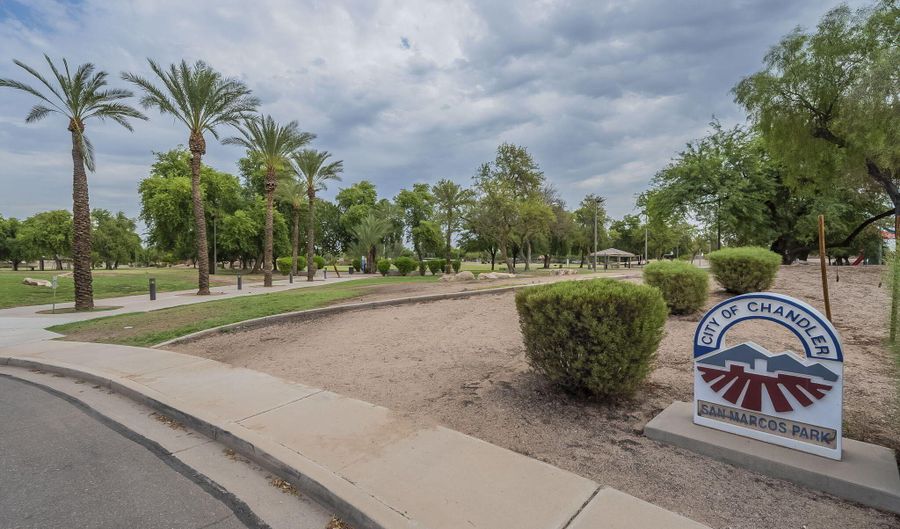 751 W SARAGOSA St, Chandler, AZ 85225 - 4 Beds, 2 Bath