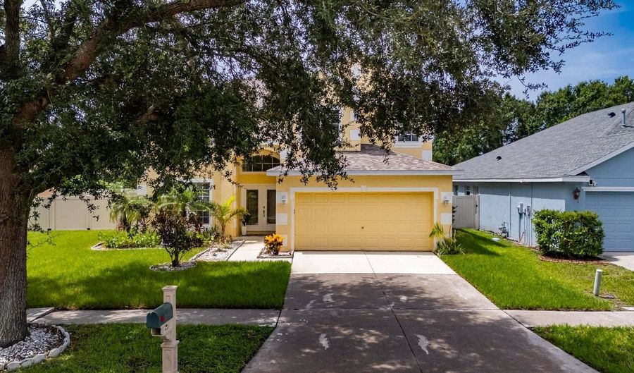 7711 Nottinghill Sky Dr, Apollo Beach, FL 33572 - 4 Beds, 3 Bath