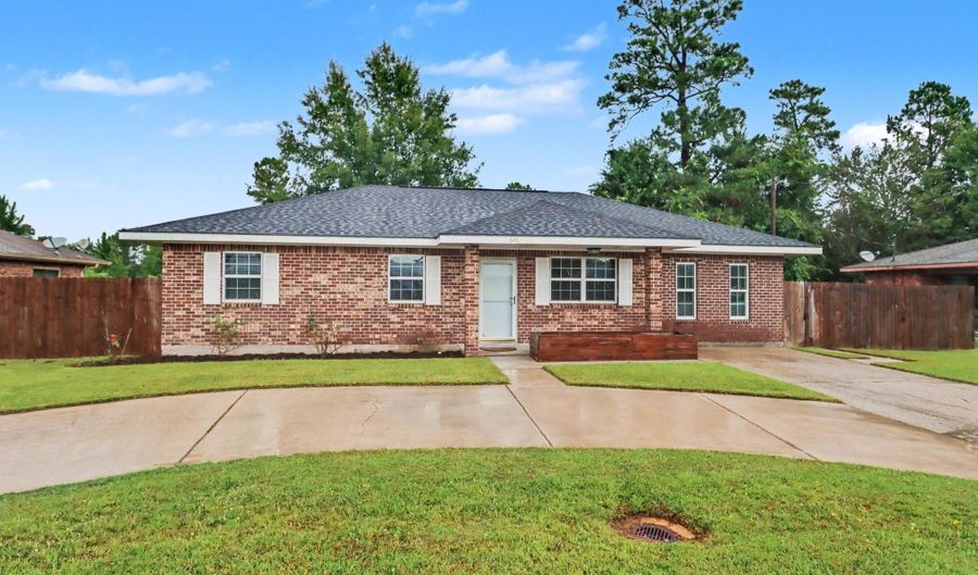 645 Union St, Bay St. Louis, MS 39520 - 3 Beds, 2 Bath