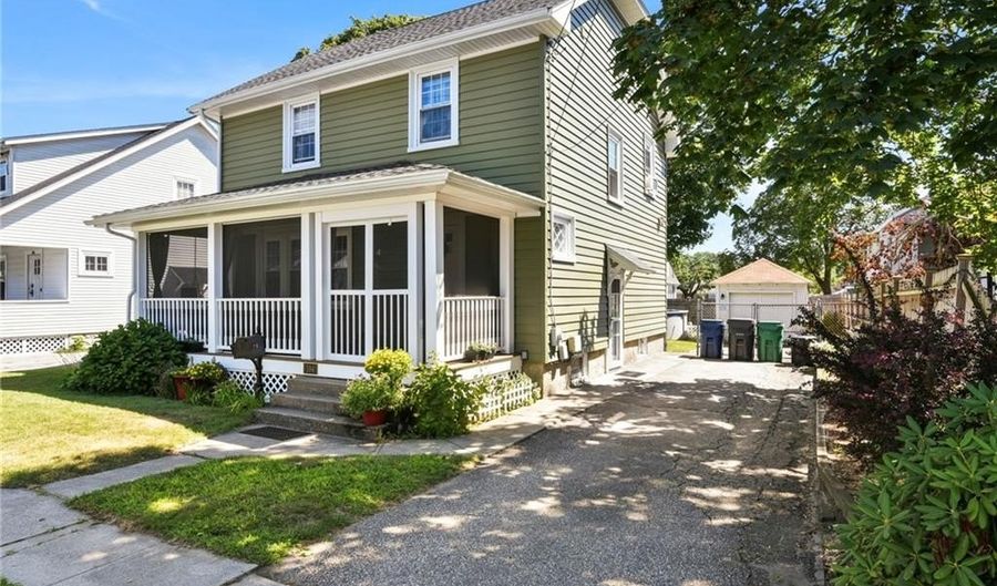 194 Gould Ave, Warwick, RI 02888 - 3 Beds, 1 Bath