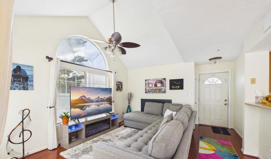 15819 EASTHAVEN Ct 210, Bowie, MD 20716 - 2 Beds, 2 Bath