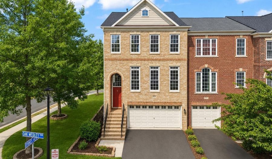 25519 OAK MEDLEY Ter, Aldie, VA 20105 - 3 Beds, 4 Bath