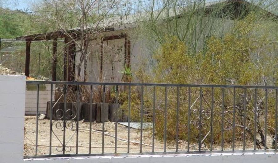 631 N Thompson Ave, Ajo, AZ 85321 - 3 Beds, 2 Bath