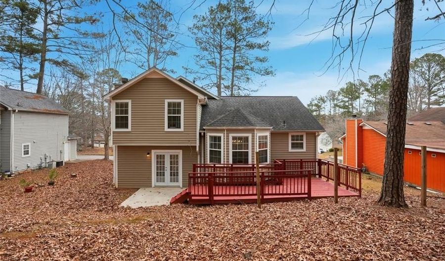 1957 SANDCREEK Dr SW, Atlanta, GA 30331 - 3 Beds, 3 Bath