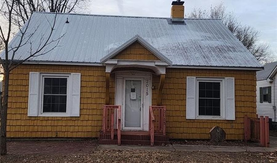 2015 S Dewey Ave, Bartlesville, OK 74003 - 4 Beds, 2 Bath