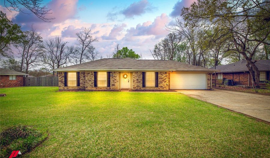 113 Park Blvd, Benton, LA 71006 - 3 Beds, 2 Bath