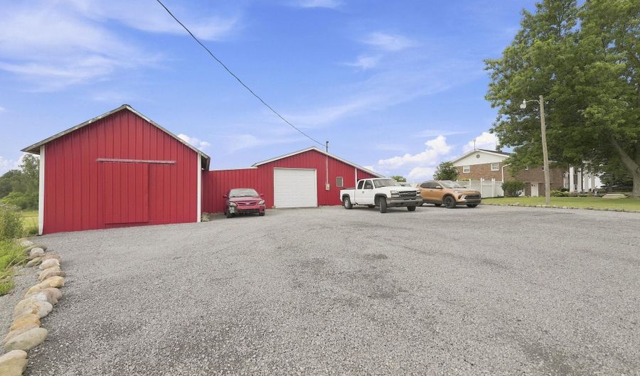 2485 E Metz, Angola, IN 46703 - 4 Beds, 3 Bath