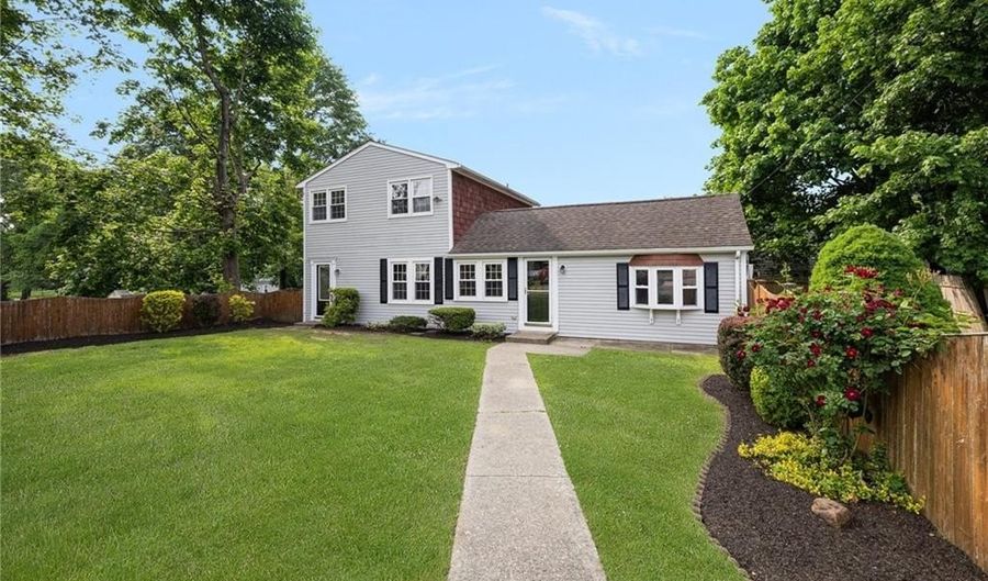 52 Pleasant View Rd, Warwick, RI 02888 - 3 Beds, 2 Bath