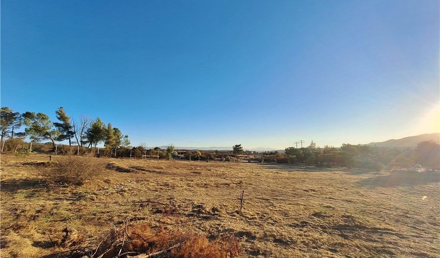 53670 Cave Rock Rd, Anza, CA 92539 - 3 Beds, 2 Bath