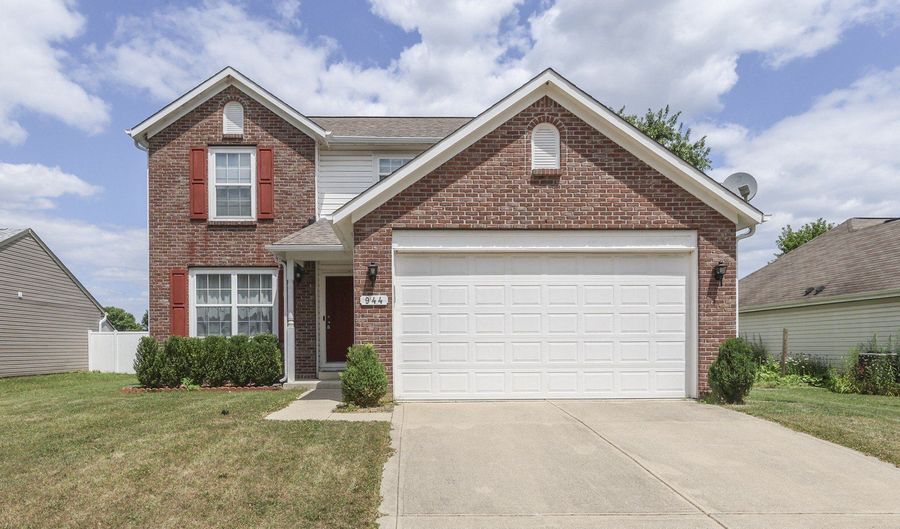 944 Angus Ln, Indianapolis, IN 46217 - 4 Beds, 3 Bath