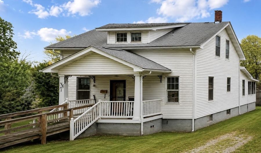 261 W Lincoln Rd, Alcoa, TN 37701 - 3 Beds, 2 Bath