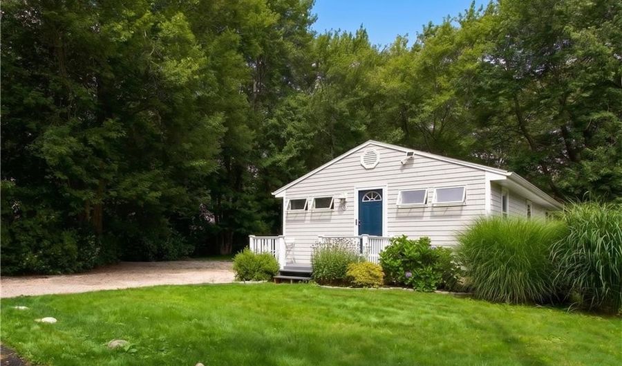 8 Presque Isle Trl, Narragansett, RI 02882 - 1 Beds, 1 Bath