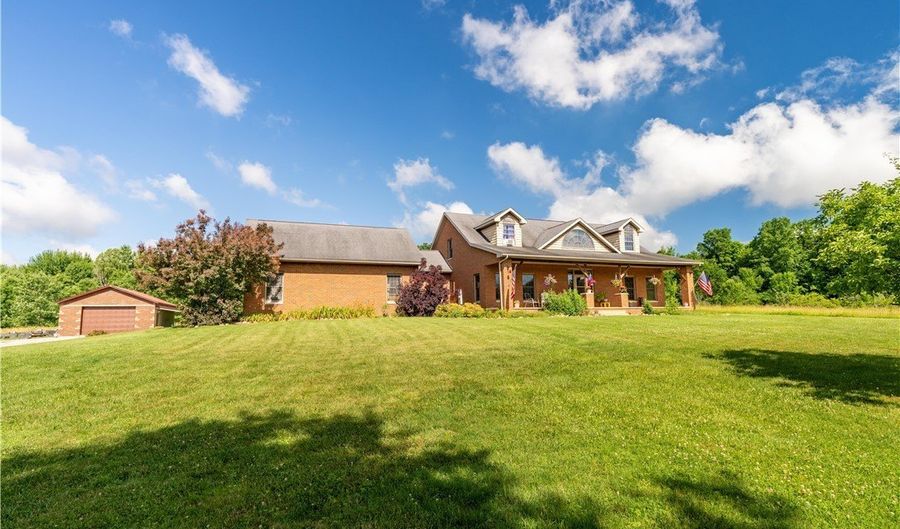 1100 E Bayton St, Alliance, OH 44601 - 3 Beds, 3 Bath
