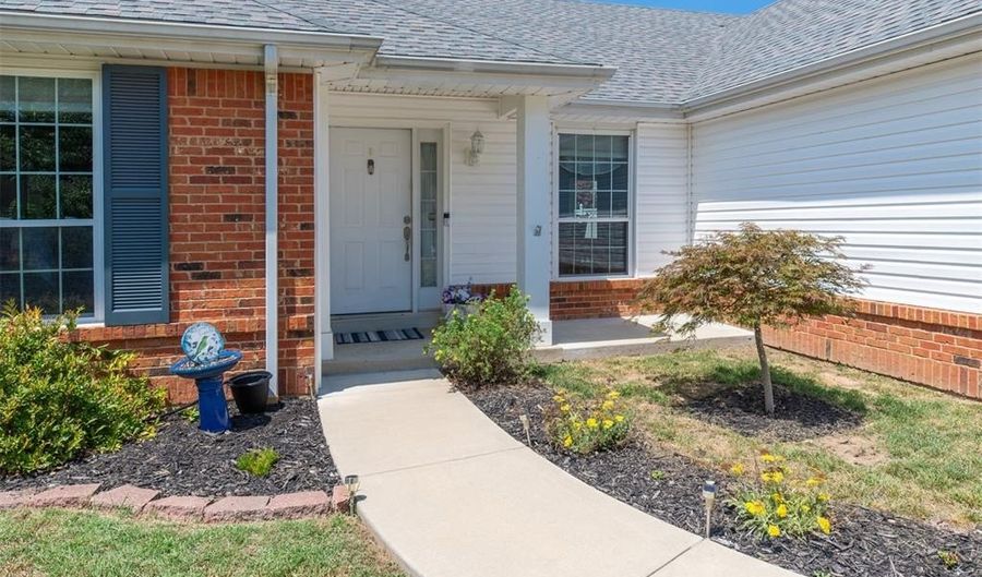 765 Spring Hill Farm Dr, Ballwin, MO 63021 - 3 Beds, 2 Bath