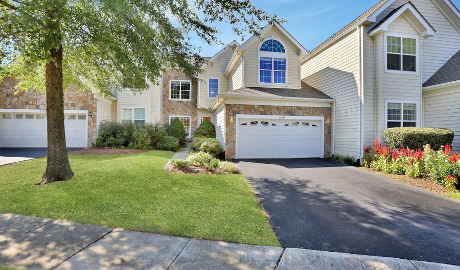 19883 NAPLES LAKES Ter, Ashburn, VA 20147 - 4 Beds, 4 Bath