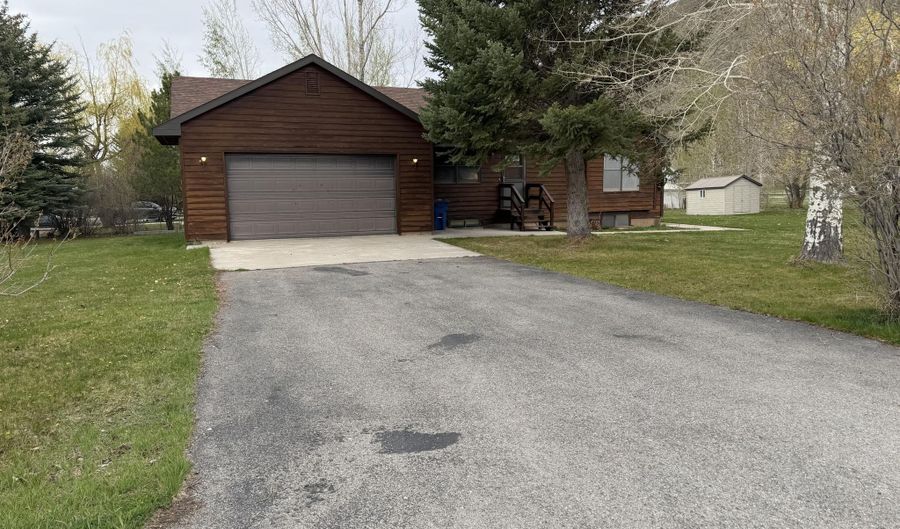 217 WESTVIEW Dr, Afton, WY 83110 - 4 Beds, 3 Bath