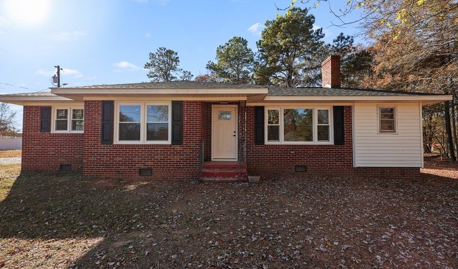 1383 S C Highway 20, Abbeville, SC 29620 - 2 Beds, 2 Bath