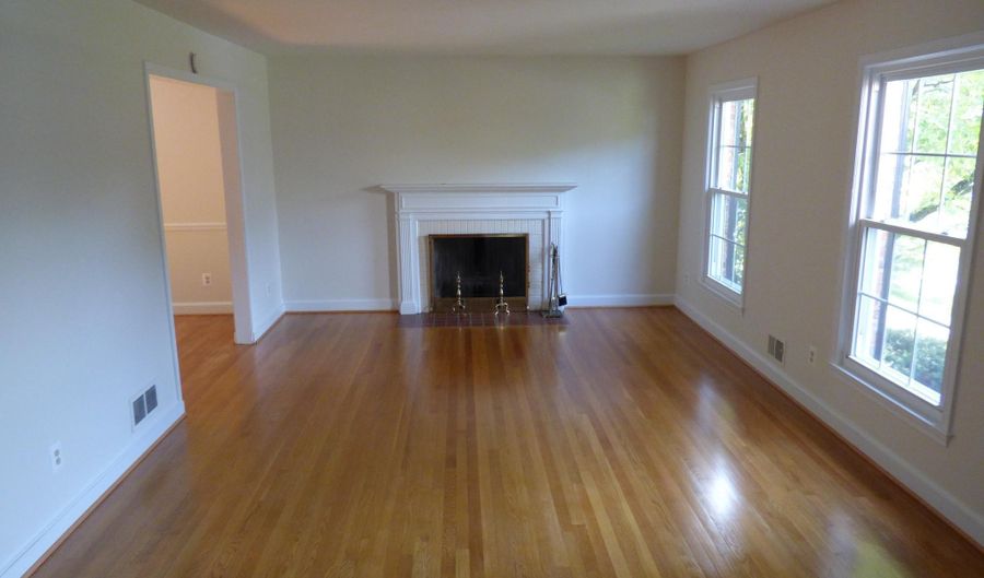 7815 FULBRIGHT Ct, Bethesda, MD 20817 - 5 Beds, 3 Bath