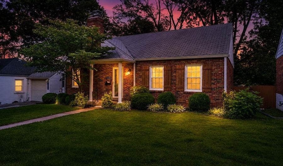 7220 Mackenzie Rd, Affton, MO 63123 - 2 Beds, 2 Bath