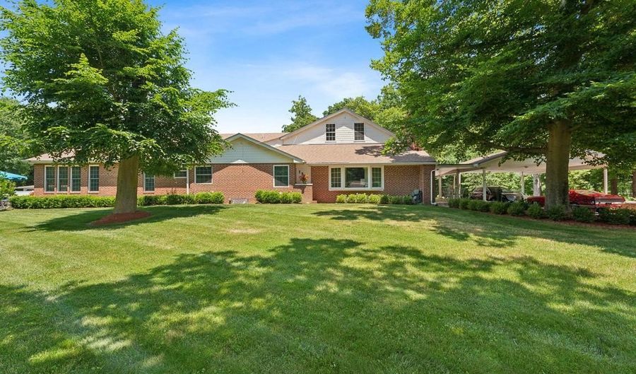 1211 PINE Ln, Accokeek, MD 20607 - 4 Beds, 5 Bath