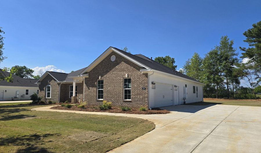 1786 Bellingham Dr, Beech Island, SC 29842 - 4 Beds, 4 Bath