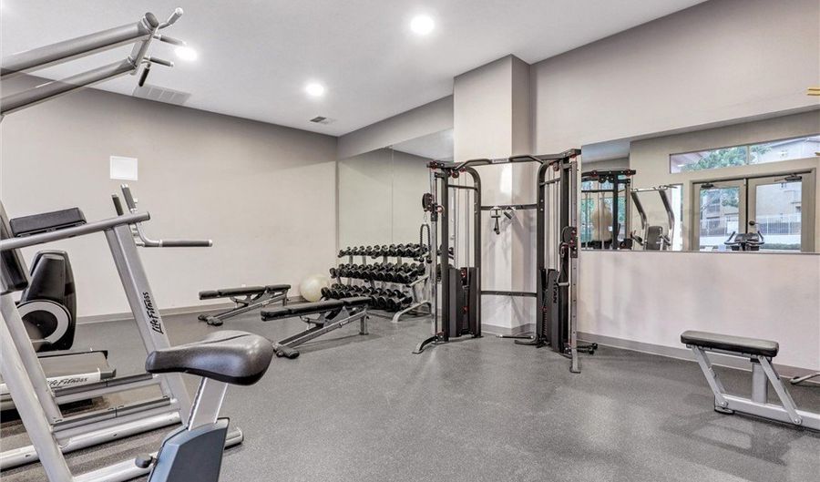 285 Woodcrest, Aliso Viejo, CA 92656 - 3 Beds, 3 Bath