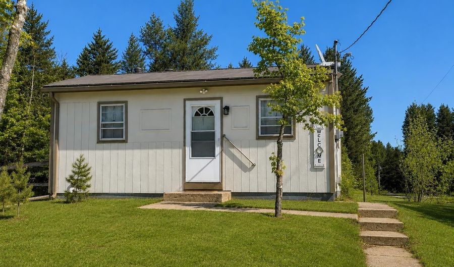 1064 14th Ave, Arkdale, WI 54613 - 1 Beds, 1 Bath