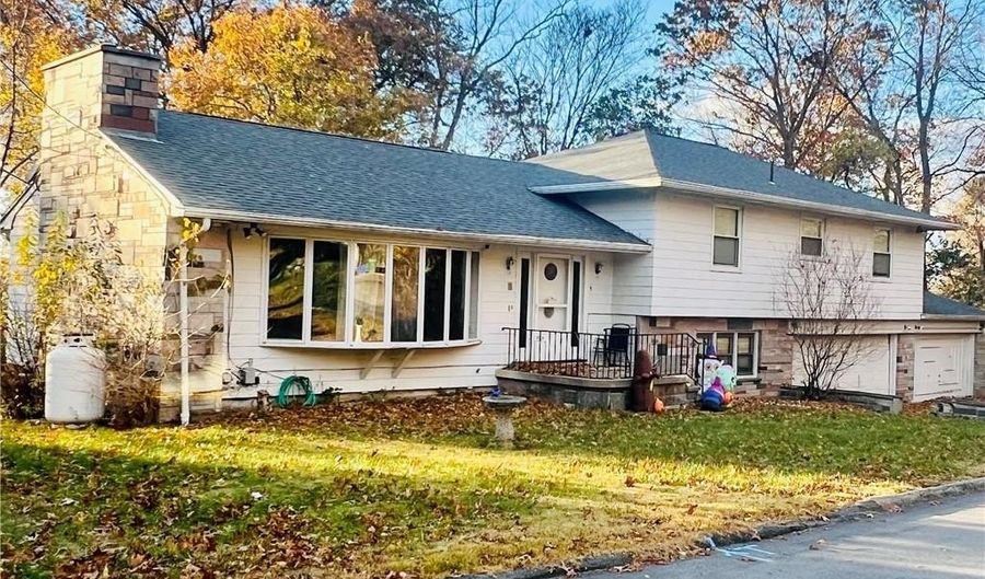 9 Orleans St, Johnston, RI 02919 - 4 Beds, 2 Bath