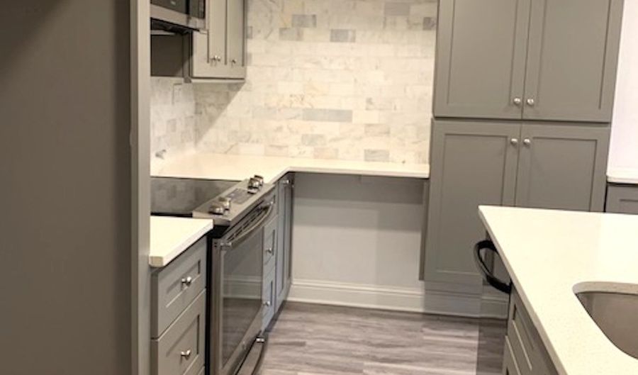 16301 Ledgemont Ln 101, Addison, TX 75001 - 2 Beds, 2 Bath