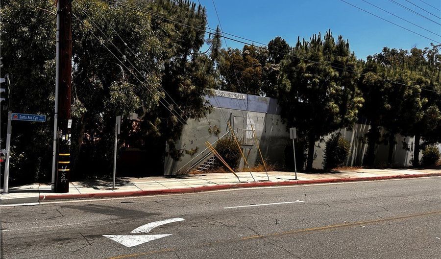 100 N Tustin Ave, Anaheim, CA 92807 - 0 Beds, 0 Bath