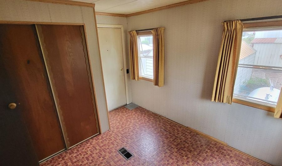 105 JUNIPER, Barnegat, NJ 08005 - 2 Beds, 1 Bath