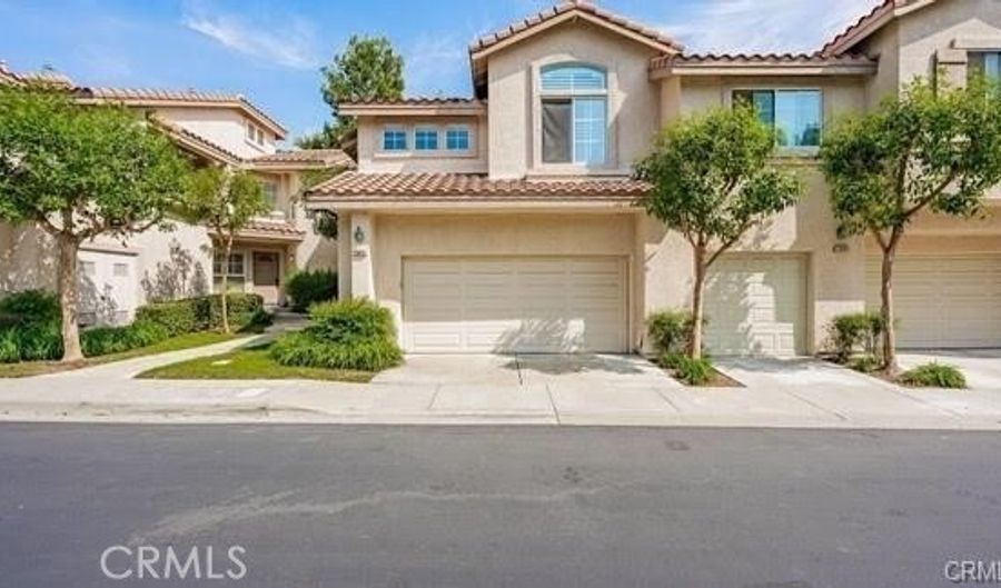 7891 Horizon View Dr, Anaheim, CA 92808 - 3 Beds, 3 Bath