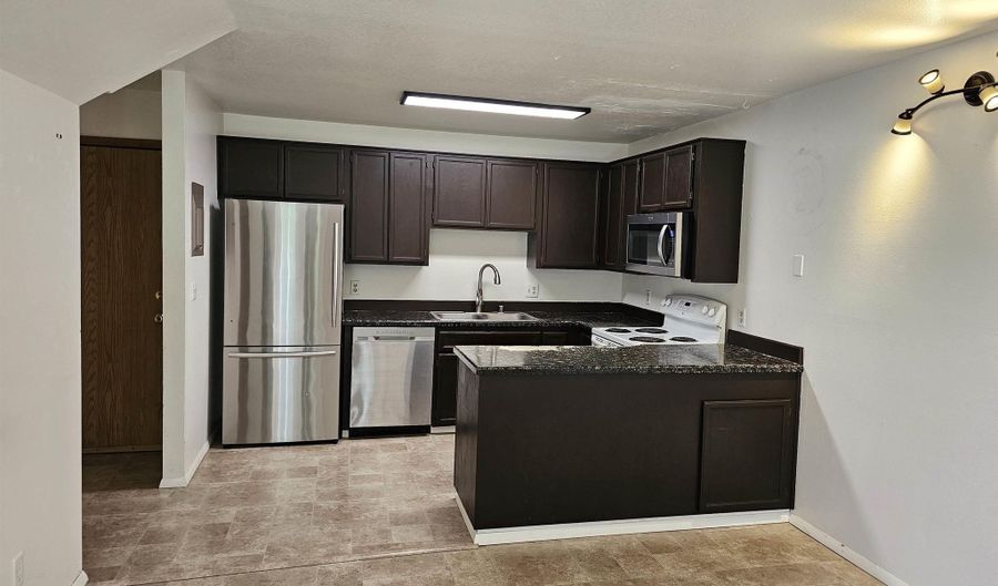 2806 BARNETTE St, Fairbanks, AK 99701 - 2 Beds, 1 Bath