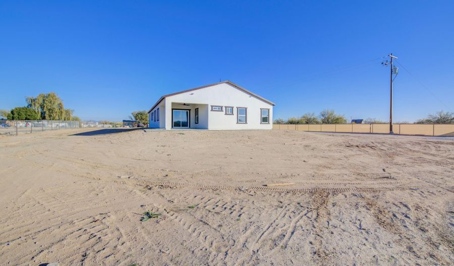 21236 W SHASTA St, Buckeye, AZ 85326 - 4 Beds, 3 Bath