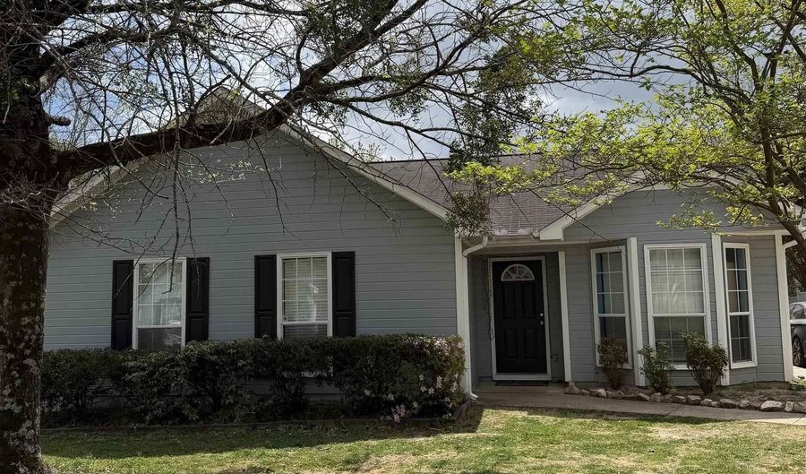 117 PARK PLACE Cir, Alabaster, AL 35007 - 3 Beds, 2 Bath