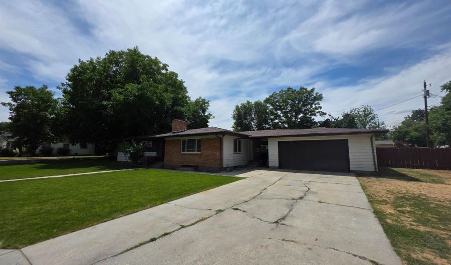 2320 S Illinois, Caldwell, ID 83605 - 4 Beds, 3 Bath