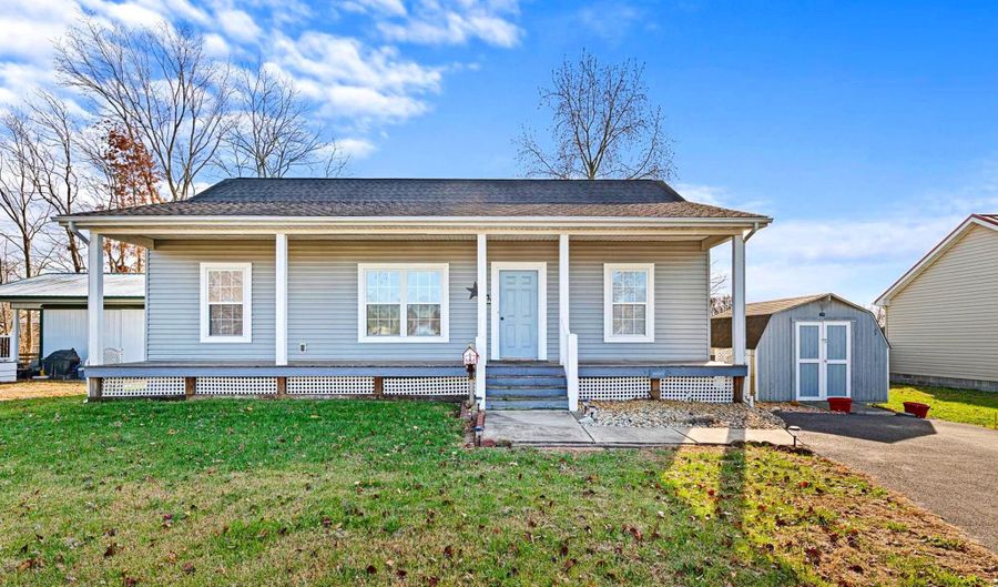205 E MADISON Ave, Harrington, DE 19952 - 3 Beds, 2 Bath