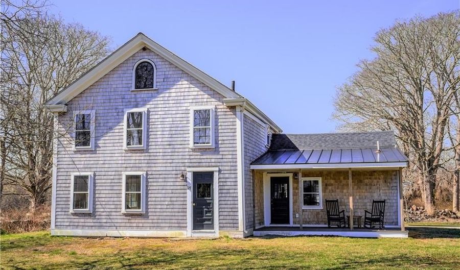 127 Willow Ave, Little Compton, RI 02837 - 2 Beds, 2 Bath