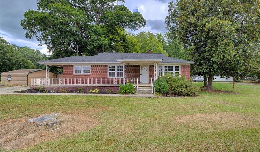 107 Hillside Dr, Anderson, SC 29625 - 3 Beds, 2 Bath