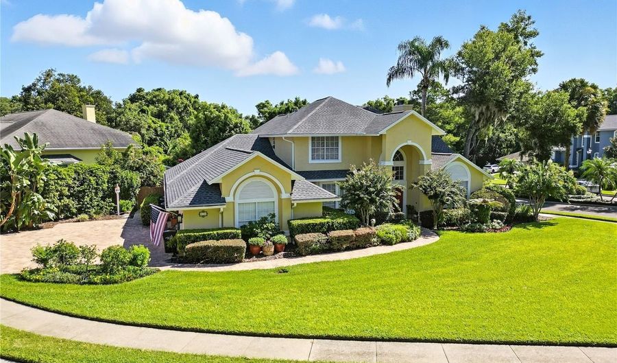 676 OAK HOLLOW Way, Altamonte Springs, FL 32714 - 5 Beds, 4 Bath