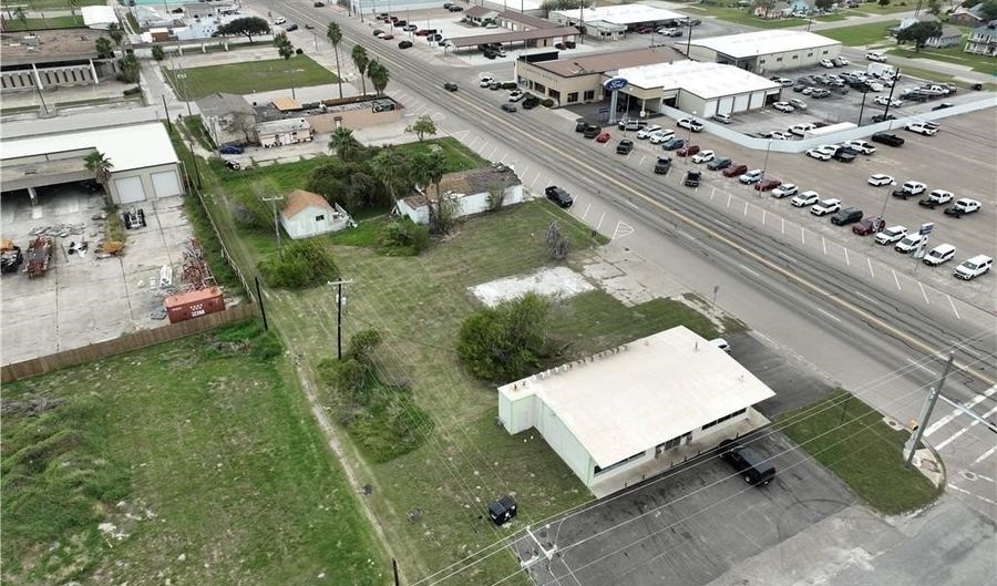 117 S Commercial Street Lot 4 5 6 7, Aransas Pass, TX 78336 - 0 Beds, 0 Bath