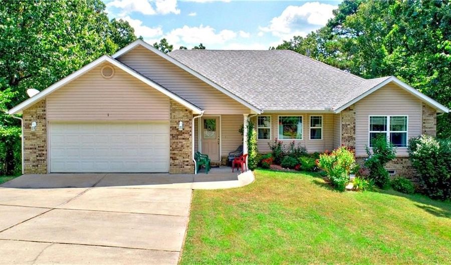 1 Bacton Ln, Bella Vista, AR 72714 - 3 Beds, 3 Bath