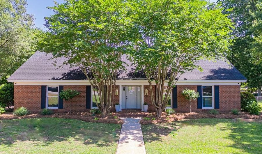 2518 Kenilworth Dr, Albany, GA 31707 - 4 Beds, 4 Bath
