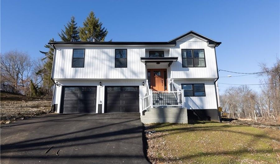 50 Rosemont Ave, Johnston, RI 02919 - 4 Beds, 3 Bath